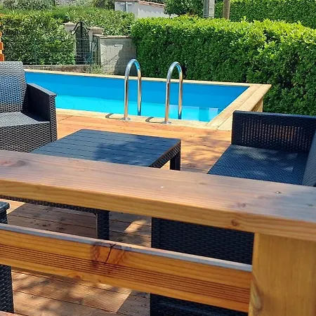 Maison Entiere Climatisee Dans Village Sud Ardeche Avec Piscine Privee * Lavilledieu (Ardeche)